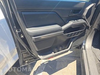 2025 Toyota Tacoma SR5 Crew Cab Medium Bed - miniatura 9