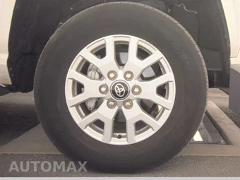 2025 Toyota Tacoma SR5 Crew Cab Medium Bed - miniatura 10