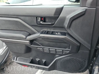 2025 Toyota Tacoma SR5 Crew Cab Medium Bed - miniatura 15