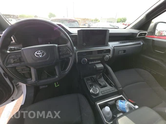 2025 Toyota Tacoma SR5 Crew Cab Medium Bed - miniatura 17
