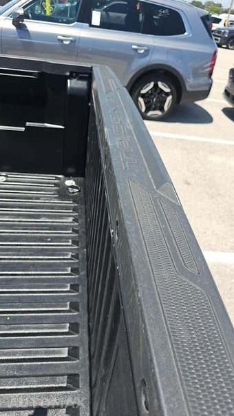 2025 Toyota Tacoma SR5 Crew Cab Medium Bed - miniatura 26