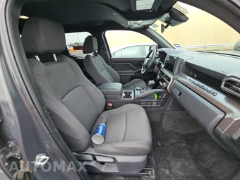 2025 Toyota Tacoma SR5 Crew Cab Medium Bed - miniatura 14