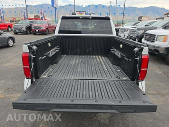 2025 Toyota Tacoma SR5 Crew Cab Medium Bed - miniatura 14