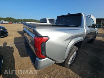 2025 Toyota Tacoma SR5 Crew Cab Medium Bed – miniatura 4