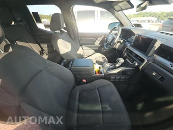 2025 Toyota Tacoma SR5 Crew Cab Medium Bed – miniatura 8