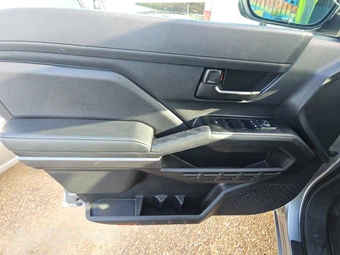 2025 Toyota Tacoma SR5 Crew Cab Medium Bed – miniatura 9
