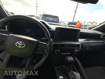 2025 Toyota Tacoma SR5 Crew Cab Medium Bed - miniatura 17