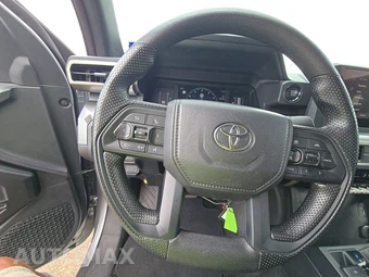 2025 Toyota Tacoma SR5 Crew Cab Medium Bed - miniatura 10