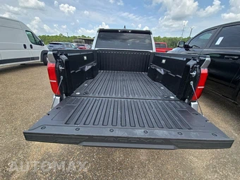 2025 Toyota Tacoma SR5 Crew Cab Medium Bed - miniatura 17