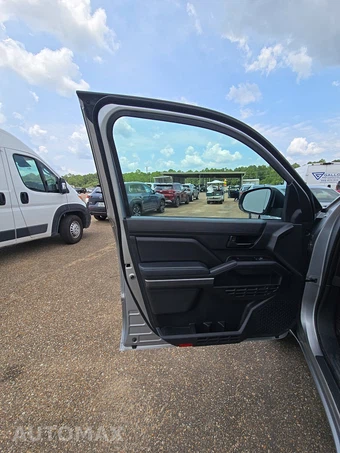2025 Toyota Tacoma SR5 Crew Cab Medium Bed - miniatura 9