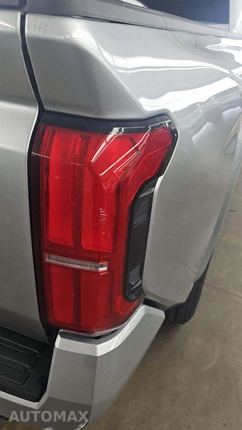 2025 Toyota Tacoma SR5 Crew Cab Medium Bed - miniatura 31