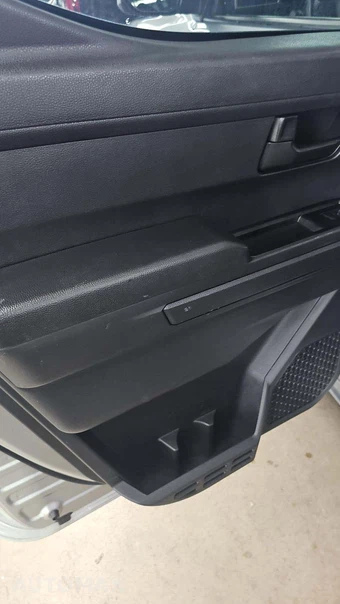 2025 Toyota Tacoma SR5 Crew Cab Medium Bed - miniatura 36