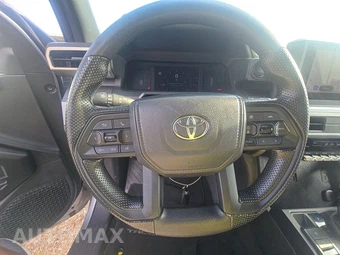 2025 Toyota Tacoma SR5 Crew Cab Medium Bed - miniatura 10
