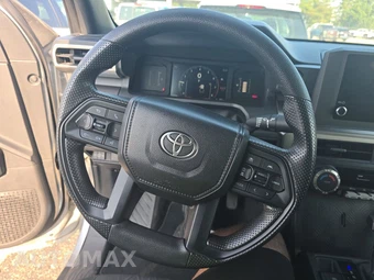 2025 Toyota Tacoma SR5 Crew Cab Medium Bed - miniatura 10