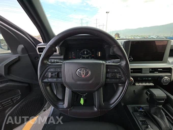 2025 Toyota Tacoma SR5 Crew Cab Medium Bed - miniatura 10