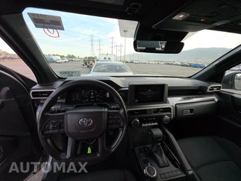 2025 Toyota Tacoma SR5 Crew Cab Medium Bed - miniatura 11