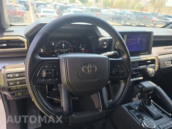 2025 Toyota Tacoma SR5 Crew Cab Medium Bed - miniatura 10