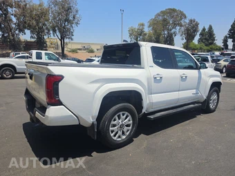2025 Toyota Tacoma SR5 Crew Cab Medium Bed - miniatura 4