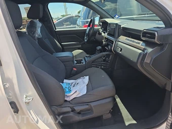 2025 Toyota Tacoma SR5 Crew Cab Medium Bed - miniatura 8