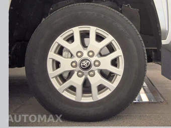 2025 Toyota Tacoma SR5 Crew Cab Medium Bed - miniatura 10