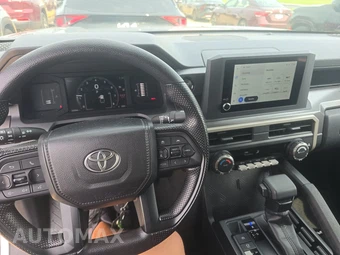2025 Toyota Tacoma SR5 Crew Cab Medium Bed - miniatura 17
