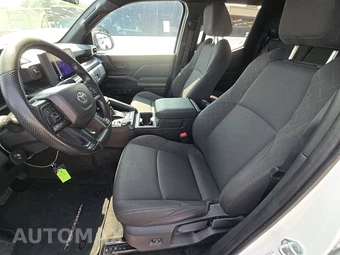 2025 Toyota Tacoma SR5 Crew Cab Medium Bed - miniatura 13