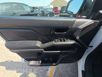 2025 Toyota Tacoma SR5 Crew Cab Medium Bed - miniatura 15