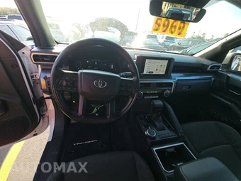 2025 Toyota Tacoma SR5 Crew Cab Medium Bed - miniatura 17