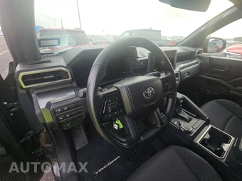 2025 Toyota Tacoma SR5 Crew Cab Medium Bed - miniatura 11