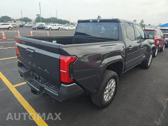 2025 Toyota Tacoma SR5 Crew Cab Medium Bed - miniatura 4