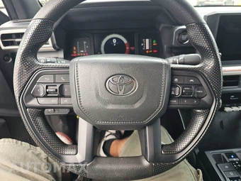 2025 Toyota Tacoma SR5 Crew Cab Medium Bed - miniatura 16