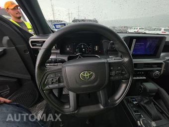 2025 Toyota Tacoma SR5 Crew Cab Medium Bed - miniatura 10