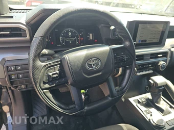 2025 Toyota Tacoma SR5 Crew Cab Medium Bed - miniatura 16