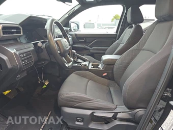 2025 Toyota Tacoma SR5 Crew Cab Medium Bed - miniatura 7