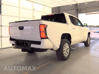 2025 Toyota Tacoma SR5 Crew Cab Medium Bed - miniatura 5