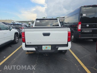 2025 Toyota Tacoma SR5 Crew Cab Medium Bed - miniatura 5
