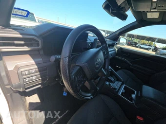 2025 Toyota Tacoma SR5 Crew Cab Medium Bed - miniatura 16