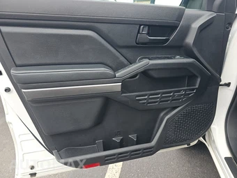 2025 Toyota Tacoma SR5 Crew Cab Medium Bed - miniatura 15