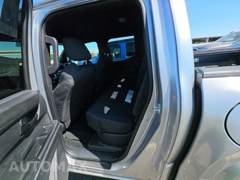 2025 Toyota Tacoma SR5 Crew Cab Medium Bed - miniatura 19