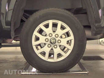2025 Toyota Tacoma SR5 Crew Cab Medium Bed - miniatura 12