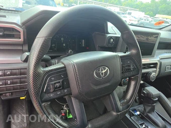 2025 Toyota Tacoma SR5 Crew Cab Medium Bed - miniatura 16