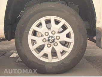 2025 Toyota Tacoma SR5 Crew Cab Medium Bed - miniatura 10