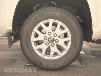 2025 Toyota Tacoma SR5 Crew Cab Medium Bed - miniatura 9