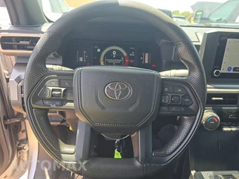 2025 Toyota Tacoma SR5 Crew Cab Medium Bed - miniatura 16