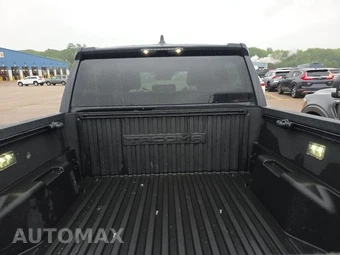2025 Toyota Tacoma SR5 Crew Cab Medium Bed - miniatura 17