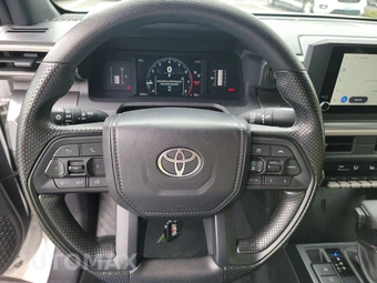 2025 Toyota Tacoma SR5 Crew Cab Medium Bed - miniatura 16