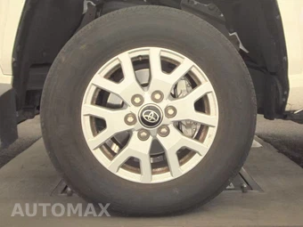 2025 Toyota Tacoma SR5 Crew Cab Medium Bed - miniatura 9