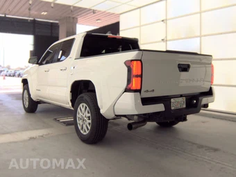 2025 Toyota Tacoma SR5 Crew Cab Medium Bed - miniatura 8