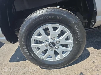 2025 Toyota Tacoma SR5 Crew Cab Medium Bed - miniatura 10