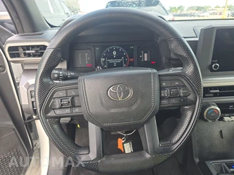 2025 Toyota Tacoma SR5 Crew Cab Medium Bed - miniatura 16